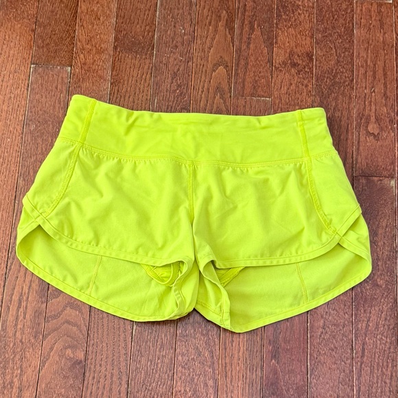 lululemon Speed Up Women's Shorts Size 4 - yellow - Picture 1 of 7